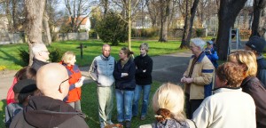 Treffpunkt war an der Gedächtnishalle auf dem Hauptfriedhof.