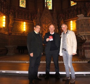 Mit dem Bürgermeister von Apolda Rüdiger Eisenbrandt und Pfarrer Dr. Felix Leibrock in der Apoldaer Lutherkirche.